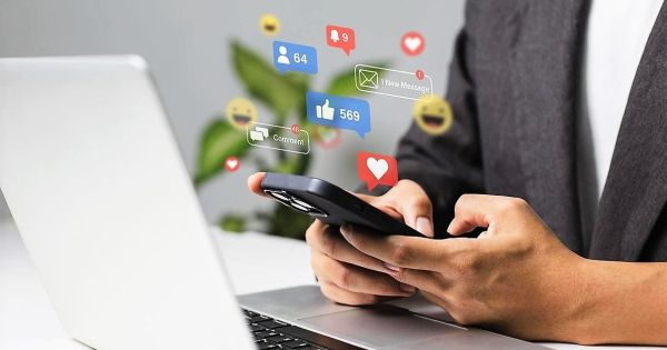 Κατασκευή Ιστοσελίδων Facebook vs Instagram